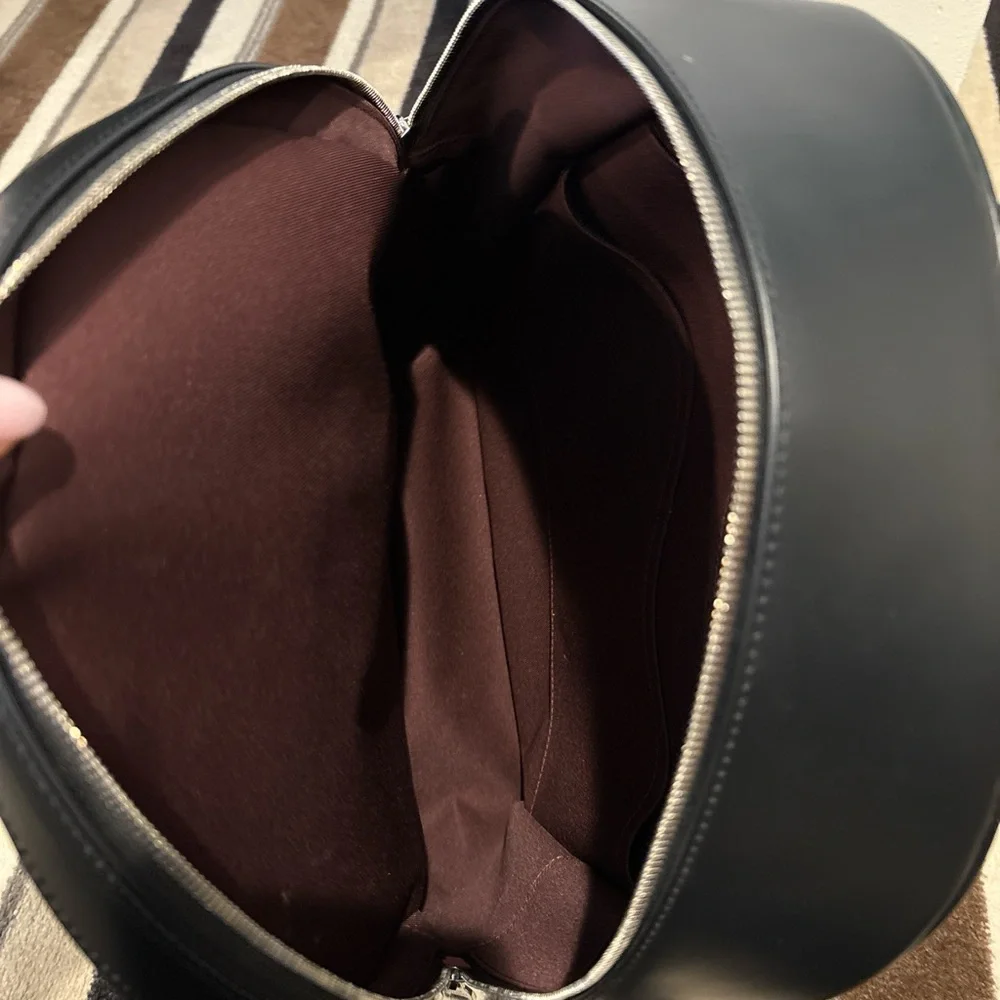 Louis Vuitton Josh Backpack - Picture 3 of 8